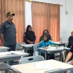 Ketua DPRK Teluk Bintuni Romilus Tatuta didampingi Ketua Komisi A Madika saat sidak ke Petro Tekno, Senin (14/7/2025). Foto: DES