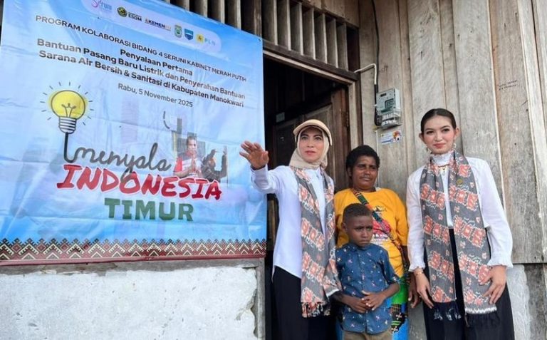 ibu-wakil-presiden-selvi-gibran-rakabuming-melakukan-kunjuangan-kerja-di-kabupaten-manokwari-papua-barat-rabu-5112025-1762323105552_169