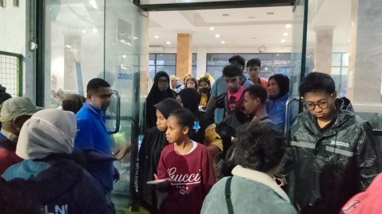 1e84cafb-acb3-44d7-86da-05d7f0f23012